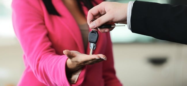 3 Tips to Improve the Female Car Buyers’ Customer Experience